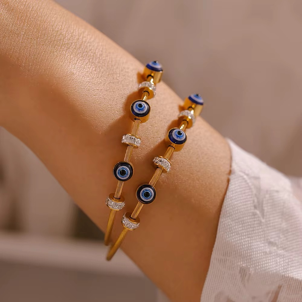 ◾️18K Gold Plated Evil Eye Charm Bangle